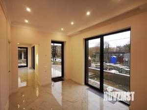 Коттедж 240м², 2-этажный, участок 4 сот.