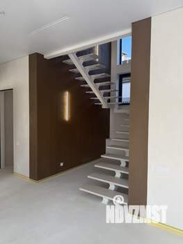 Дом 176м², 2-этажный, участок 5 сот.