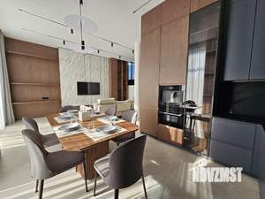 Дом 270м², 3-этажный, участок 6 сот.