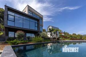 Дом 426м², 3-этажный, участок 20 сот.