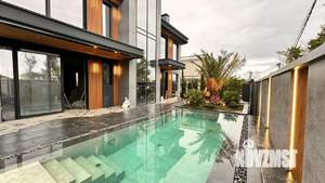 Дом 300м², 2-этажный, участок 6 сот.