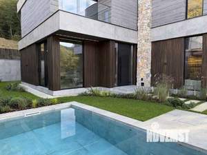 Дом 300м², 2-этажный, участок 6 сот.