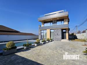 Дом 270м², 3-этажный, участок 6 сот.