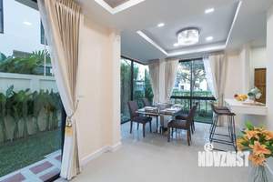 Дом 199м², 2-этажный, участок 7 сот.