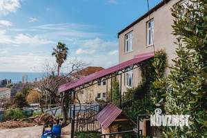 Дом 290м², 4-этажный, участок 6 сот.