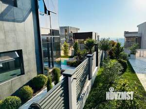 Коттедж 300м², 2-этажный, участок 6 сот.