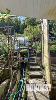 Дом 98м², 2-этажный, участок 10 сот.