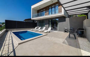 Дом 200м², 2-этажный, участок 6 сот.