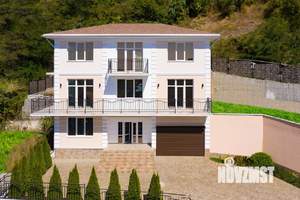 Дом 450м², 3-этажный, участок 10 сот.