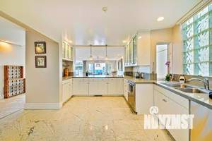 Коттедж 368м², 2-этажный, участок 9 сот.