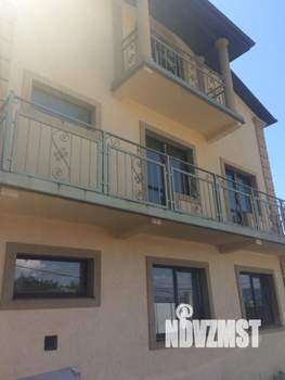 Коттедж 265м², 3-этажный, участок 6 сот.