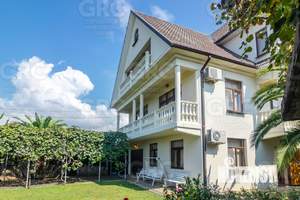 Дом 284м², 3-этажный, участок 5 сот.