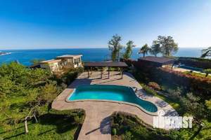 Дом 1200м², 2-этажный, участок 21 сот.