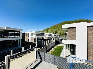 Дом 220м², 2-этажный, участок 5 сот.