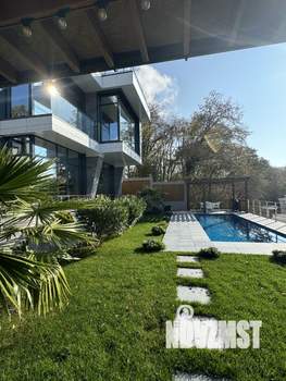 Дом 195м², 2-этажный, участок 6 сот.