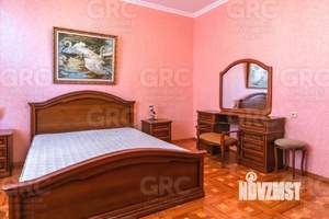 Дом 284м², 3-этажный, участок 5 сот.