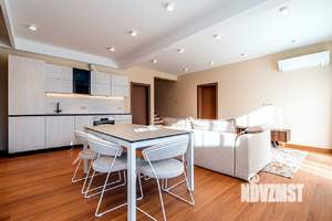 Дом 290м², 3-этажный, участок 9 сот.