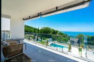 Коттедж 210м², 2-этажный, участок 7 сот.