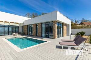 Коттедж 260м², 1-этажный, участок 10 сот.