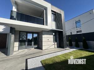 Дом 220м², 2-этажный, участок 9 сот.