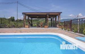 Дом 300м², 3-этажный, участок 6 сот.