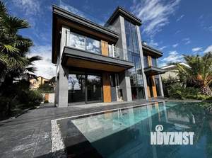 Дом 300м², 2-этажный, участок 6 сот.