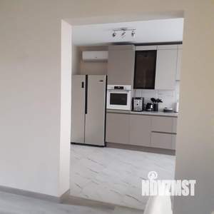 Коттедж 245м², 3-этажный, участок 6 сот.