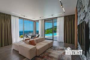 Дом 240м², 2-этажный, участок 7 сот.