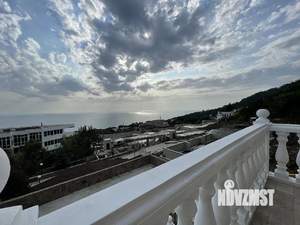 Дом 270м², 3-этажный, участок 6 сот.