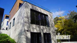 Дом 243м², 3-этажный, участок 4 сот.