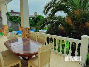 Дом 212м², 2-этажный, участок 5 сот.