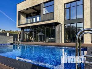 Дом 350м², 3-этажный, участок 10 сот.