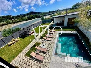 Дом 270м², 2-этажный, участок 6 сот.