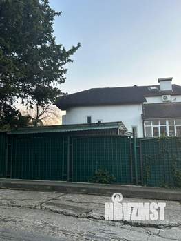 Дом 376м², 3-этажный, участок 10 сот.