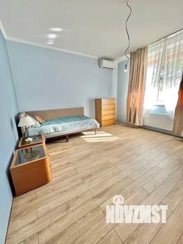 Дом 291м², 2-этажный, участок 7 сот.