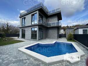 Дом 240м², 2-этажный, участок 4 сот.