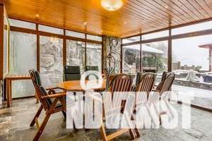 Коттедж 1200м², 3-этажный, участок 30 сот.