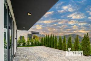 Коттедж 144м², 2-этажный, участок 5 сот.