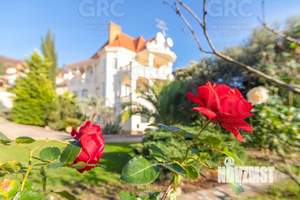 Дом 600м², 4-этажный, участок 18 сот.