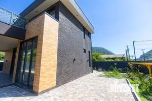 Коттедж 233м², 2-этажный, участок 4 сот.