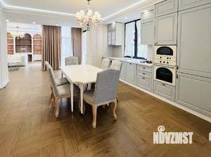 Дом 250м², 2-этажный, участок 8 сот.