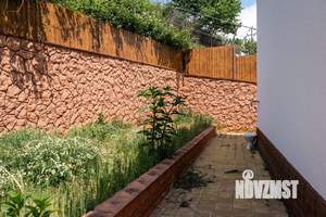 Дом 270м², 3-этажный, участок 4 сот.