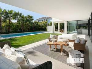 Дом 320м², 2-этажный, участок 10 сот.