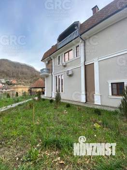 Дом 650м², 3-этажный, участок 10 сот.