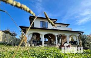 Дом 289м², 2-этажный, участок 9 сот.