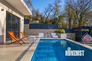 Дом 280м², 3-этажный, участок 7 сот.