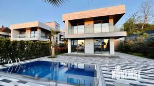 Дом 250м², 2-этажный, участок 5 сот.