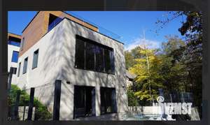 Дом 243м², 3-этажный, участок 4 сот.