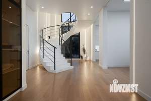 Дом 300м², 2-этажный, участок 5 сот.