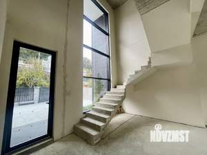 Дом 300м², 3-этажный, участок 6 сот.